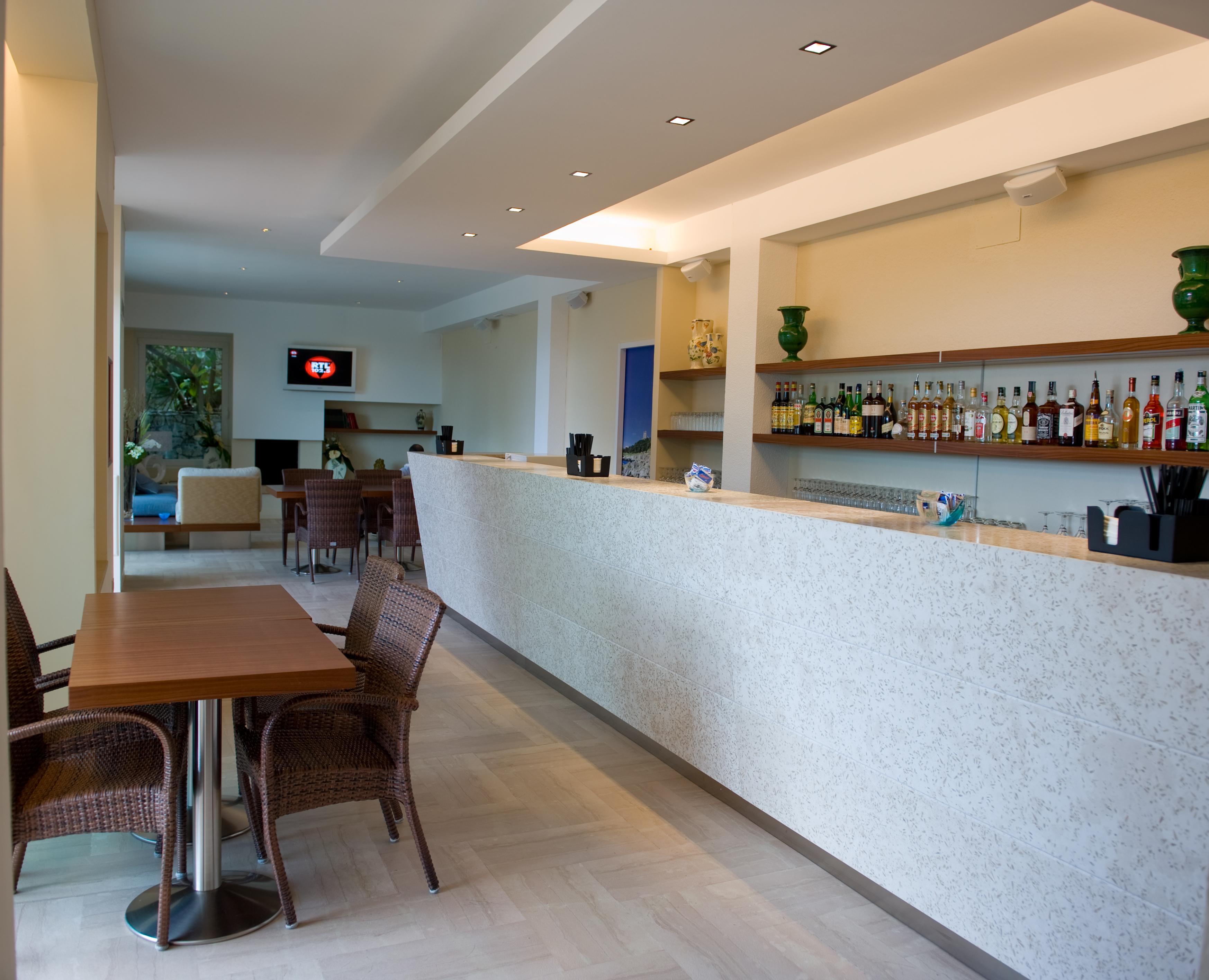 Hotel Orsa Maggiore Castro  Exterior photo