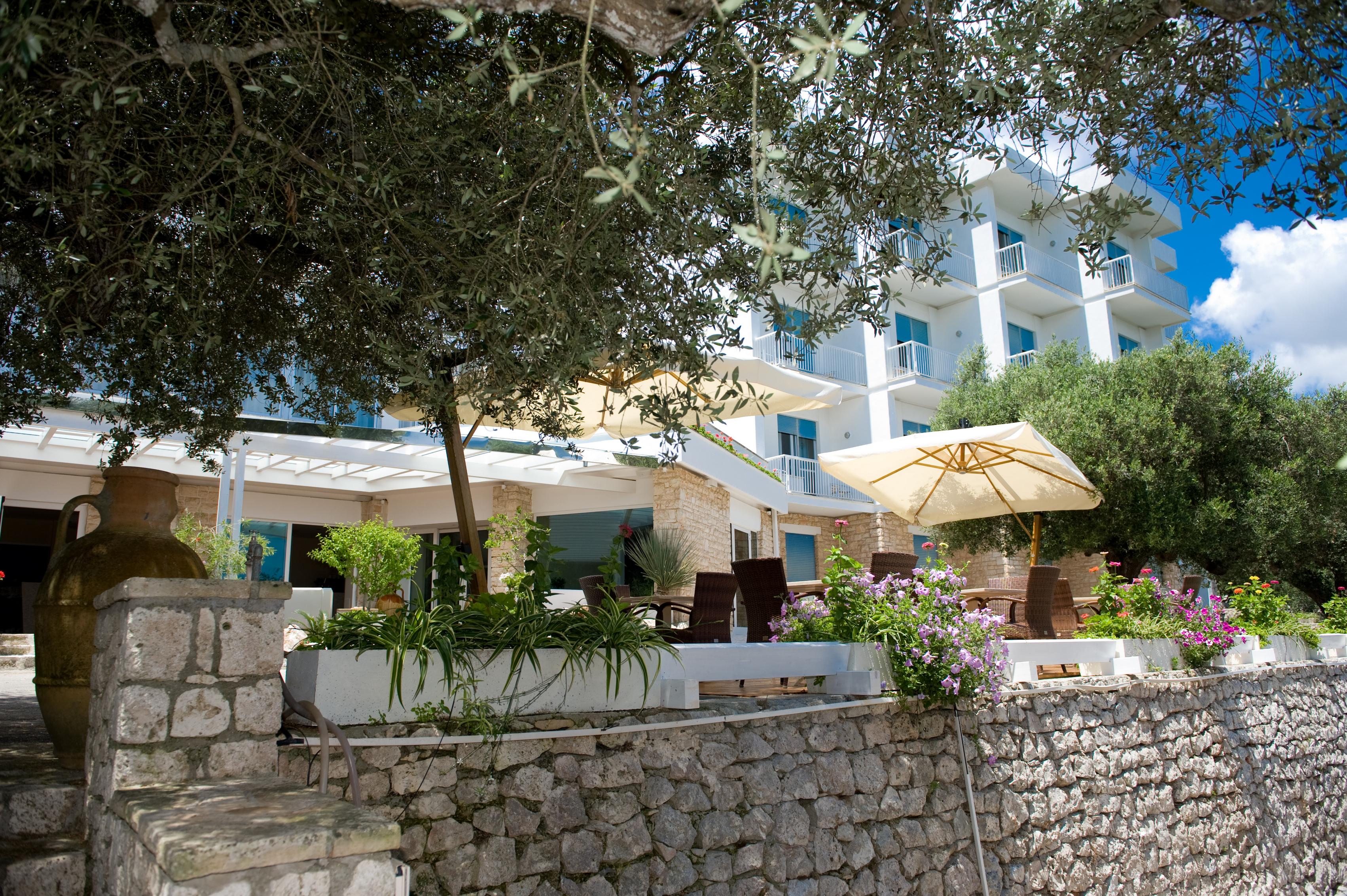 Hotel Orsa Maggiore Castro  Exterior photo