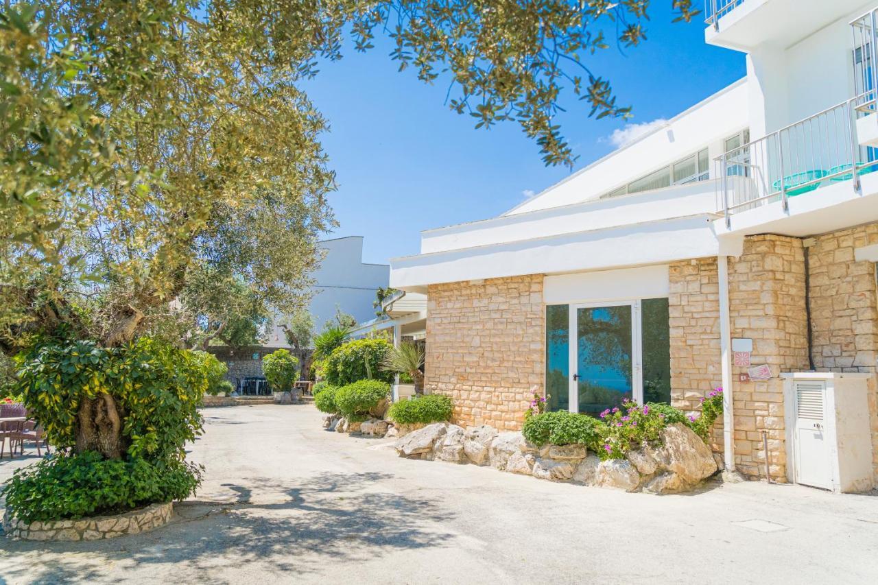 Hotel Orsa Maggiore Castro  Exterior photo