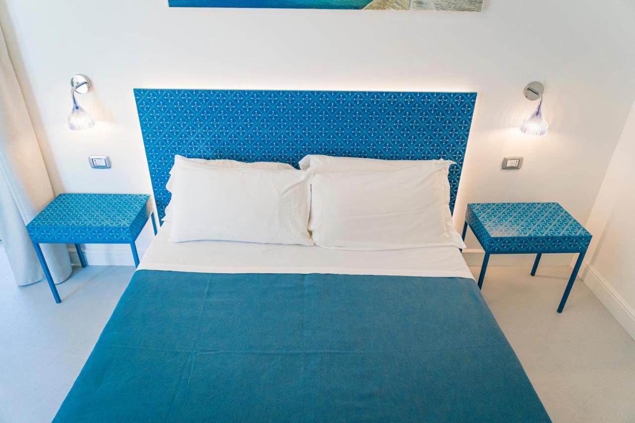 Hotel Orsa Maggiore Castro  Exterior photo
